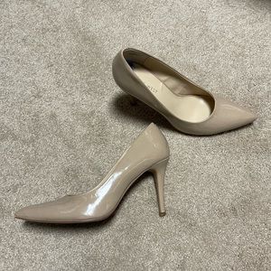 Nine West beige stiletto pump heels 7.5 beige nude tan pointed pointy patent